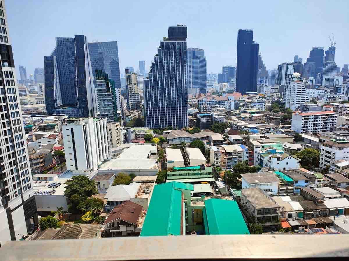 For SaleCondoSilom, Saladaeng, Bangrak : Hot Deal!! Cheapest price in the Building  2bed2bath 87 sqm 0968516616