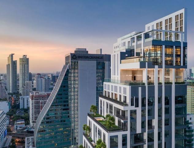 ขายคอนโดสุขุมวิท อโศก ทองหล่อ : Hot Deal! 2 Beds Condo for Sale!