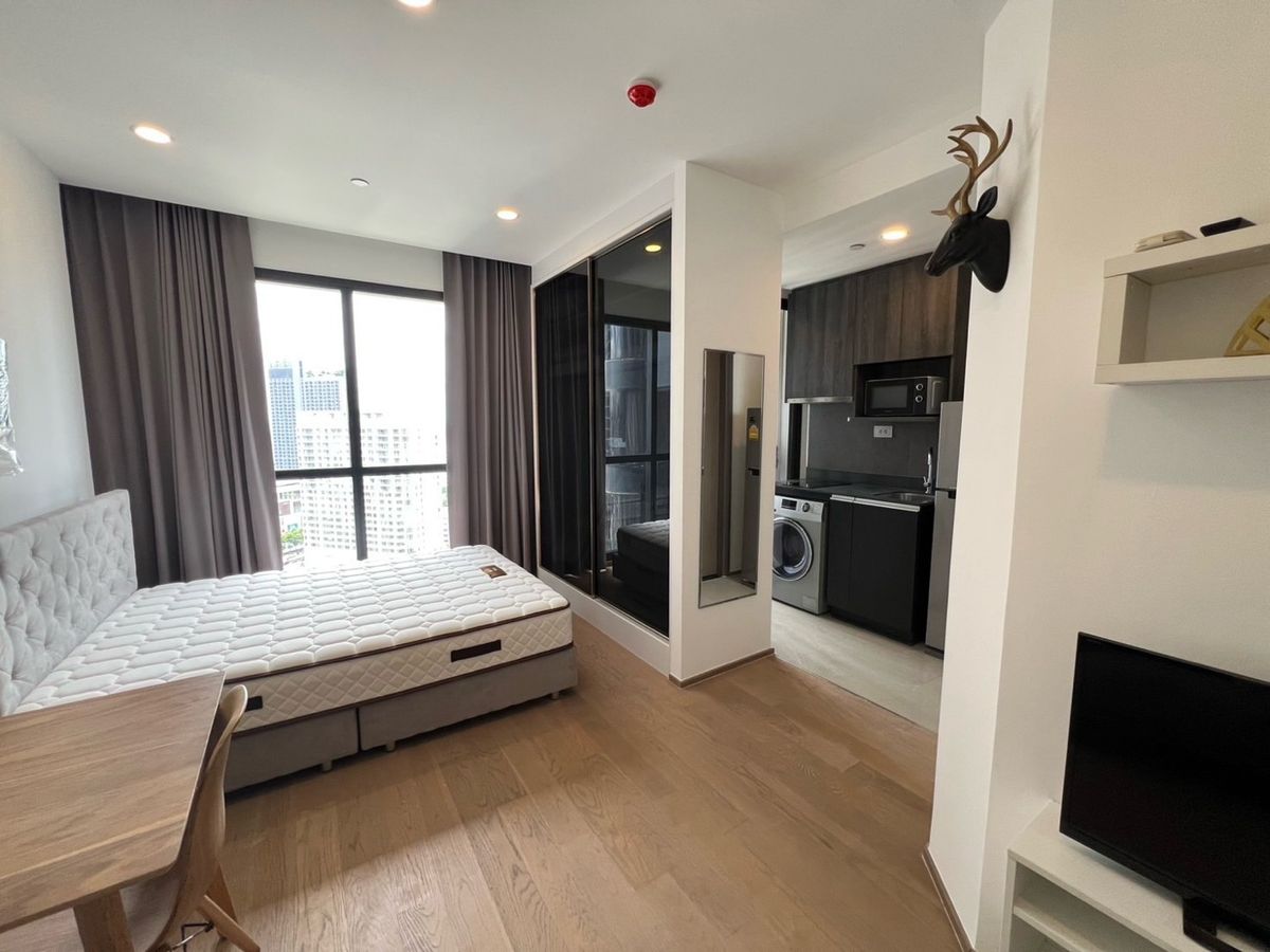 ขายคอนโดสยาม จุฬา สามย่าน : Owner Post 🔳ขาย Condo 💢พร้อมผู้เช่า( Sale❗️ )ห้องมีผู้เช่าตลอดแทบไม่เคยว่าง เหมาะสำหรับต้องการซื้อลงทุนปล่อยเช่า เรต 22,000 + 👁‍🗨 Detail 1. ห้อง Studio ชั้น 26 ขนาดห้อง 24.56 ตร.ม.ชั้นสูง วิวด้านหน้าโครงการ ทิศเหนือ