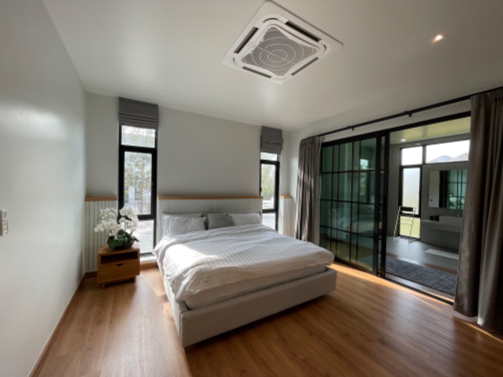 For SaleHouseKorat Nakhon Ratchasima : Second Home for Sale Khao Yai Chevalife Khaoyai Mountain View House on Main