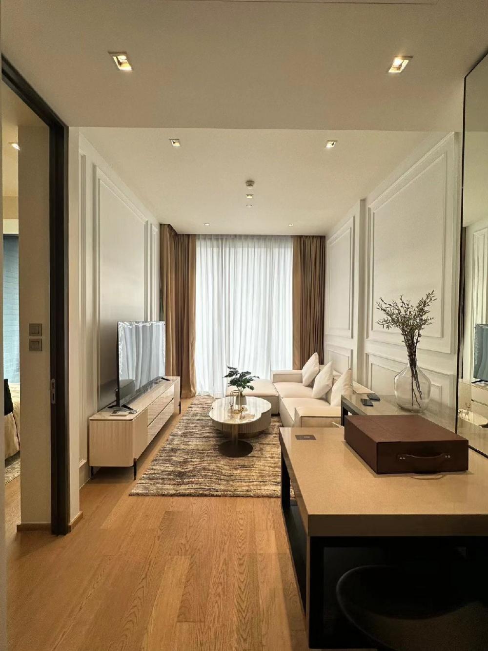 For RentCondoWitthayu, Chidlom, Langsuan, Ploenchit : Luxury condo 28 chidlom 1 bedroom 50k