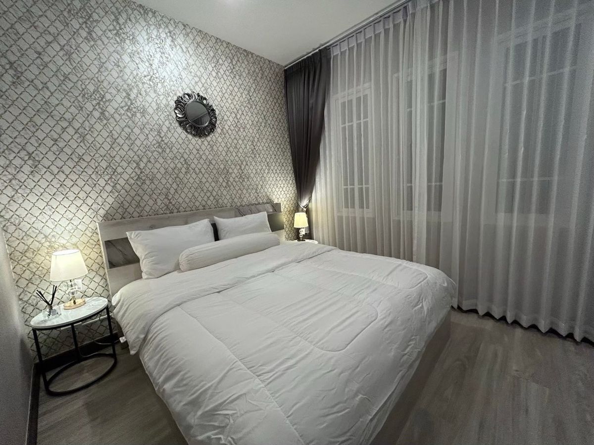 ขายทาวน์โฮมเชียงใหม่ : ‼️ขายด่วน‼️พร้อมผู้เช่า ปิดดีลเช่าเร็วมากกก ว่างไม่เคยถึงเดือน น่าลงทุน โกเด้นทาวน์ เชียงใหม่ - กาดรวมโชค บ้านสวยหรู เฟอร์นิเจอร์ เครื่องใช้ไฟฟ้าครบ พร้อมหิ้วเป๋าเข้าอยู่   สุดคุ้ม ทำเลทอง ตรงข้ามมรวมโชค มีโชคมอลล์ ใกล้ศูนย์ราชการ ใกล้เซ็นทรัลเฟสเชียงใหม่