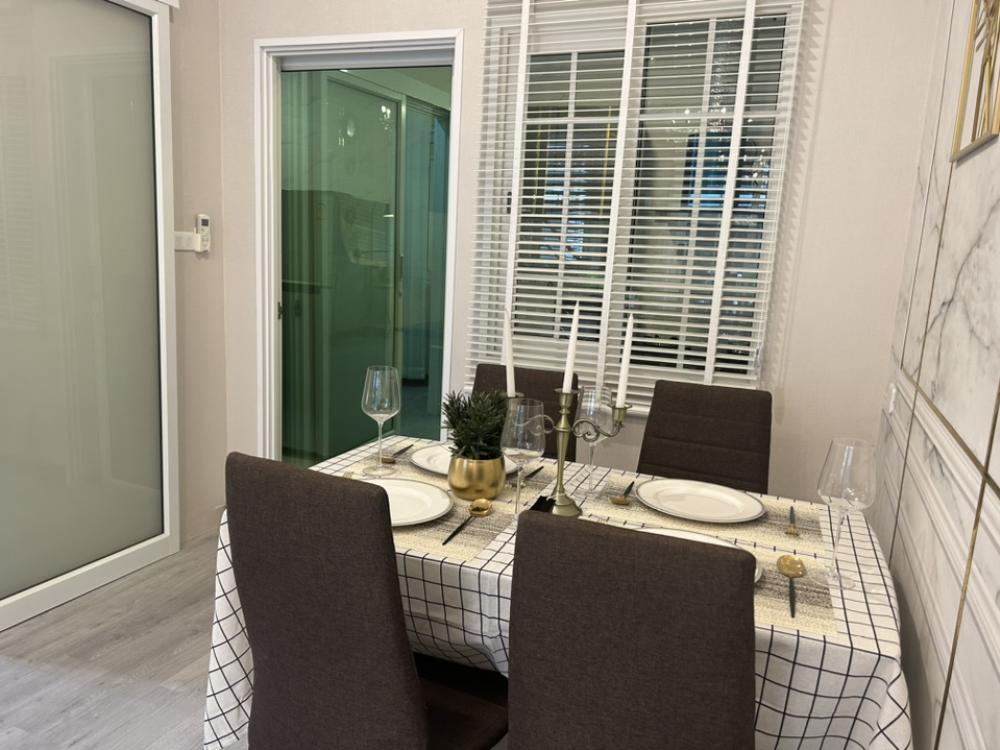 ขายทาวน์โฮมเชียงใหม่ : ‼️ขายด่วน‼️พร้อมผู้เช่า ปิดดีลเช่าเร็วมากกก ว่างไม่เคยถึงเดือน น่าลงทุน โกเด้นทาวน์ เชียงใหม่ - กาดรวมโชค บ้านสวยหรู เฟอร์นิเจอร์ เครื่องใช้ไฟฟ้าครบ พร้อมหิ้วเป๋าเข้าอยู่   สุดคุ้ม ทำเลทอง ตรงข้ามมรวมโชค มีโชคมอลล์ ใกล้ศูนย์ราชการ ใกล้เซ็นทรัลเฟสเชียงใหม่