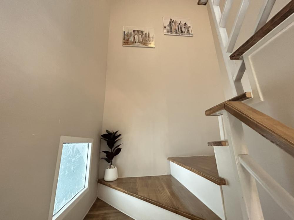 ขายทาวน์โฮมเชียงใหม่ : ‼️ขายด่วน‼️พร้อมผู้เช่า ปิดดีลเช่าเร็วมากกก ว่างไม่เคยถึงเดือน น่าลงทุน โกเด้นทาวน์ เชียงใหม่ - กาดรวมโชค บ้านสวยหรู เฟอร์นิเจอร์ เครื่องใช้ไฟฟ้าครบ พร้อมหิ้วเป๋าเข้าอยู่   สุดคุ้ม ทำเลทอง ตรงข้ามมรวมโชค มีโชคมอลล์ ใกล้ศูนย์ราชการ ใกล้เซ็นทรัลเฟสเชียงใหม่