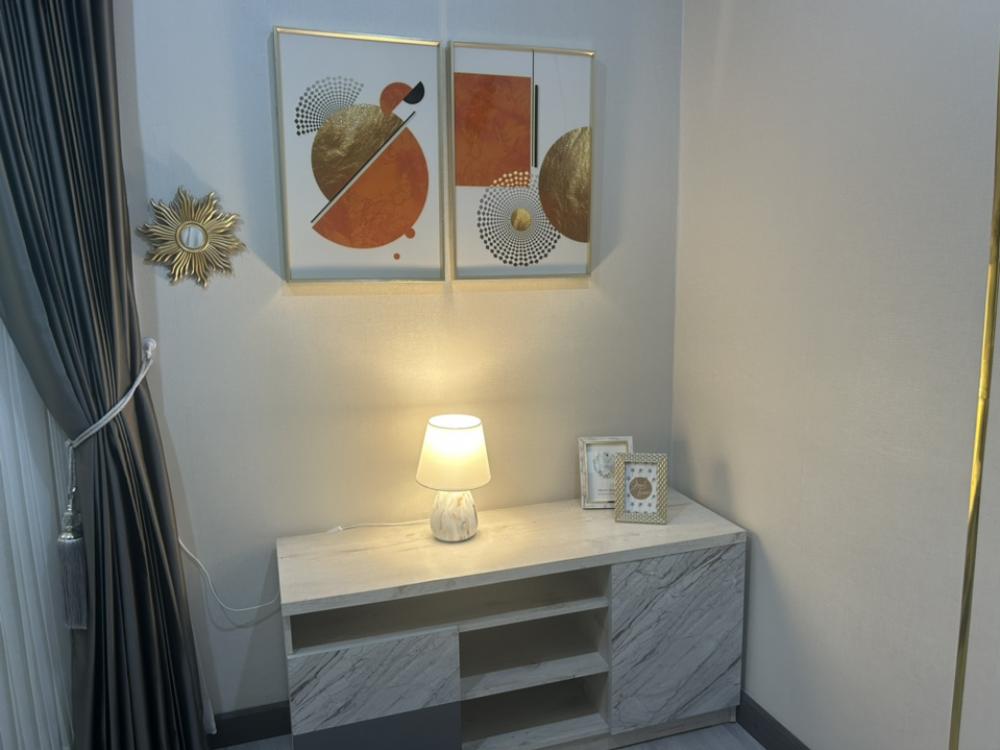 ขายทาวน์โฮมเชียงใหม่ : ‼️ขายด่วน‼️พร้อมผู้เช่า ปิดดีลเช่าเร็วมากกก ว่างไม่เคยถึงเดือน น่าลงทุน โกเด้นทาวน์ เชียงใหม่ - กาดรวมโชค บ้านสวยหรู เฟอร์นิเจอร์ เครื่องใช้ไฟฟ้าครบ พร้อมหิ้วเป๋าเข้าอยู่   สุดคุ้ม ทำเลทอง ตรงข้ามมรวมโชค มีโชคมอลล์ ใกล้ศูนย์ราชการ ใกล้เซ็นทรัลเฟสเชียงใหม่