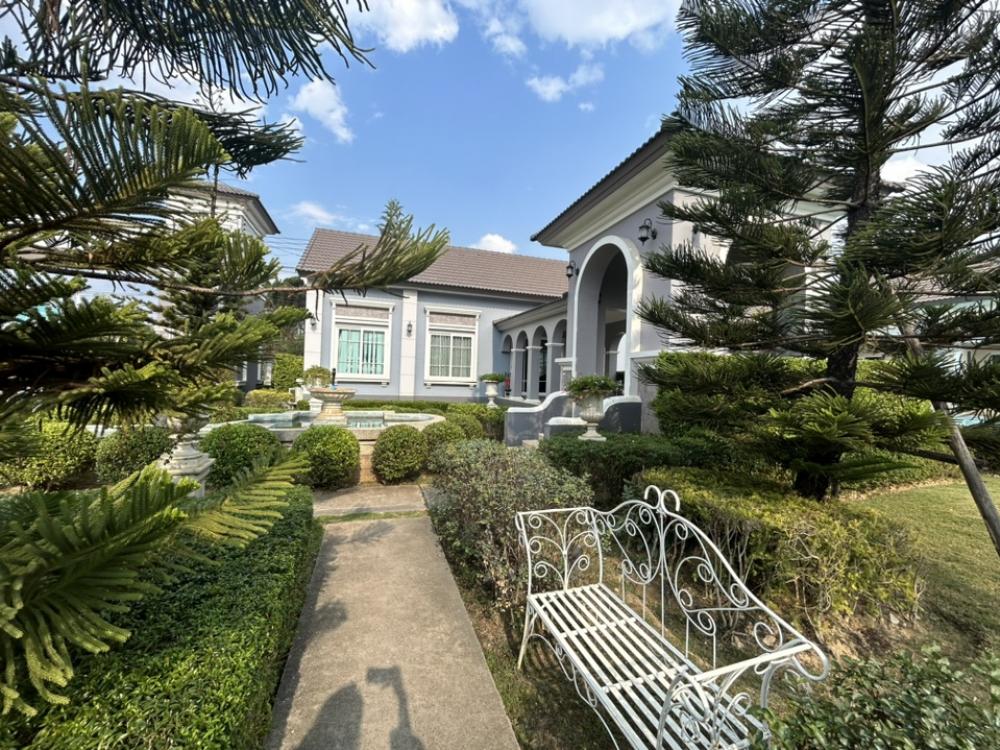 ขายทาวน์โฮมเชียงใหม่ : ‼️ขายด่วน‼️พร้อมผู้เช่า ปิดดีลเช่าเร็วมากกก ว่างไม่เคยถึงเดือน น่าลงทุน โกเด้นทาวน์ เชียงใหม่ - กาดรวมโชค บ้านสวยหรู เฟอร์นิเจอร์ เครื่องใช้ไฟฟ้าครบ พร้อมหิ้วเป๋าเข้าอยู่   สุดคุ้ม ทำเลทอง ตรงข้ามมรวมโชค มีโชคมอลล์ ใกล้ศูนย์ราชการ ใกล้เซ็นทรัลเฟสเชียงใหม่