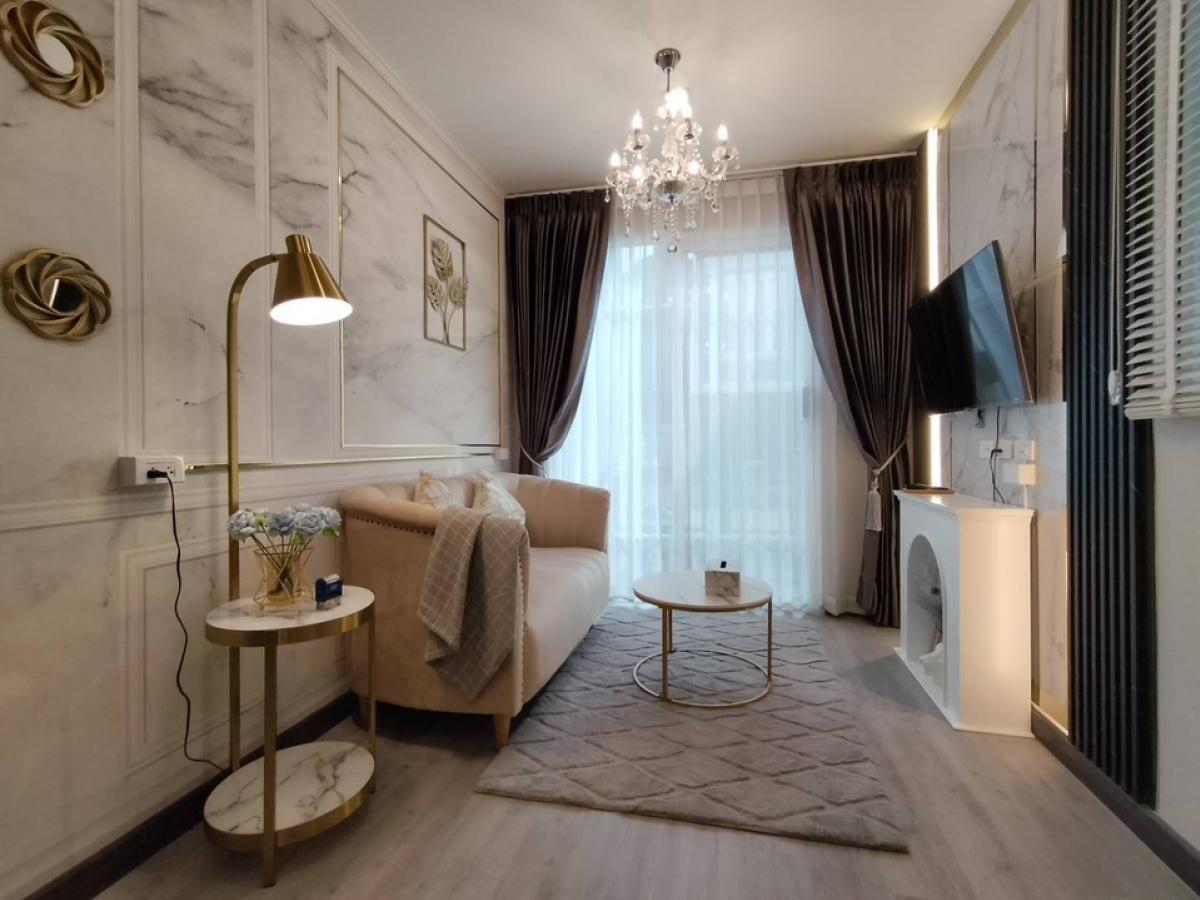 ขายทาวน์โฮมเชียงใหม่ : ‼️ขายด่วน‼️พร้อมผู้เช่า ปิดดีลเช่าเร็วมากกก ว่างไม่เคยถึงเดือน น่าลงทุน โกเด้นทาวน์ เชียงใหม่ - กาดรวมโชค บ้านสวยหรู เฟอร์นิเจอร์ เครื่องใช้ไฟฟ้าครบ พร้อมหิ้วเป๋าเข้าอยู่   สุดคุ้ม ทำเลทอง ตรงข้ามมรวมโชค มีโชคมอลล์ ใกล้ศูนย์ราชการ ใกล้เซ็นทรัลเฟสเชียงใหม่