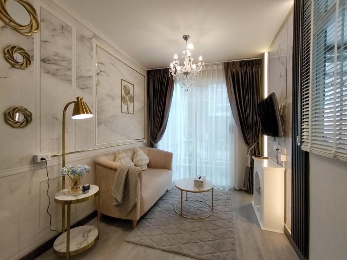 ขายทาวน์โฮมเชียงใหม่ : ‼️ขายด่วน‼️พร้อมผู้เช่า ปิดดีลเช่าเร็วมากกก ว่างไม่เคยถึงเดือน น่าลงทุน โกเด้นทาวน์ เชียงใหม่ - กาดรวมโชค บ้านสวยหรู เฟอร์นิเจอร์ เครื่องใช้ไฟฟ้าครบ พร้อมหิ้วเป๋าเข้าอยู่   สุดคุ้ม ทำเลทอง ตรงข้ามมรวมโชค มีโชคมอลล์ ใกล้ศูนย์ราชการ ใกล้เซ็นทรัลเฟสเชียงใหม่