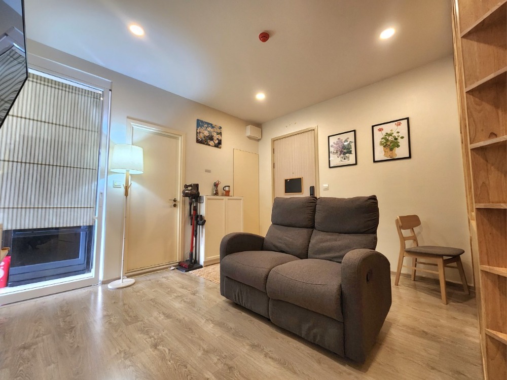 ให้เช่าคอนโดปิ่นเกล้า จรัญสนิทวงศ์ : สถานะตามภาพปก ลดราคาครับ**ห้องว่างครับผม แบบ 2 ห้องนอน 2 น้ำ หายาก ห้องมุมทิศใต้** ให้เช่า The Tree Charan 30 (เดอะทรี จรัญ 30) เฟอร์ไม้บิ้วอิน จอดรถได้ 2 คัน SN494.16