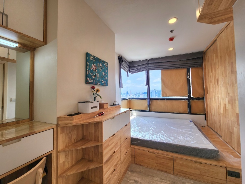 ให้เช่าคอนโดปิ่นเกล้า จรัญสนิทวงศ์ : สถานะตามภาพปก ลดราคาครับ**ห้องว่างครับผม แบบ 2 ห้องนอน 2 น้ำ หายาก ห้องมุมทิศใต้** ให้เช่า The Tree Charan 30 (เดอะทรี จรัญ 30) เฟอร์ไม้บิ้วอิน จอดรถได้ 2 คัน SN494.16