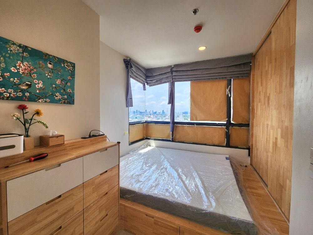 ให้เช่าคอนโดปิ่นเกล้า จรัญสนิทวงศ์ : สถานะตามภาพปก ลดราคาครับ**ห้องว่างครับผม แบบ 2 ห้องนอน 2 น้ำ หายาก ห้องมุมทิศใต้** ให้เช่า The Tree Charan 30 (เดอะทรี จรัญ 30) เฟอร์ไม้บิ้วอิน จอดรถได้ 2 คัน SN494.16