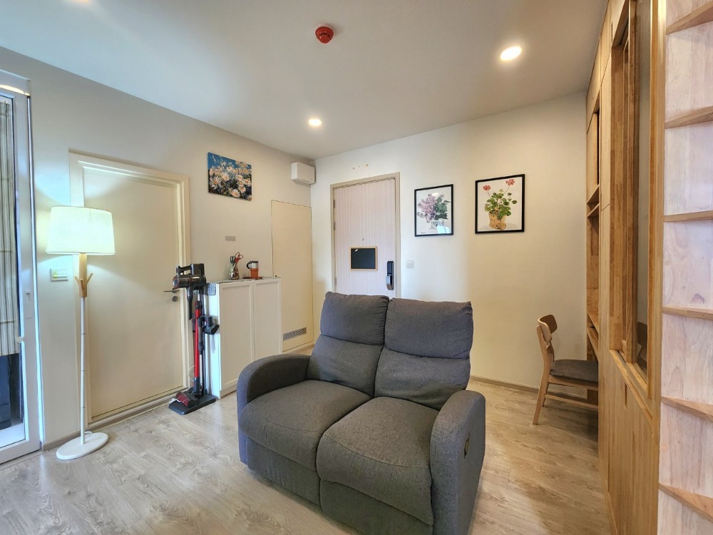 ให้เช่าคอนโดปิ่นเกล้า จรัญสนิทวงศ์ : สถานะตามภาพปก ลดราคาครับ**ห้องว่างครับผม แบบ 2 ห้องนอน 2 น้ำ หายาก ห้องมุมทิศใต้** ให้เช่า The Tree Charan 30 (เดอะทรี จรัญ 30) เฟอร์ไม้บิ้วอิน จอดรถได้ 2 คัน SN494.16