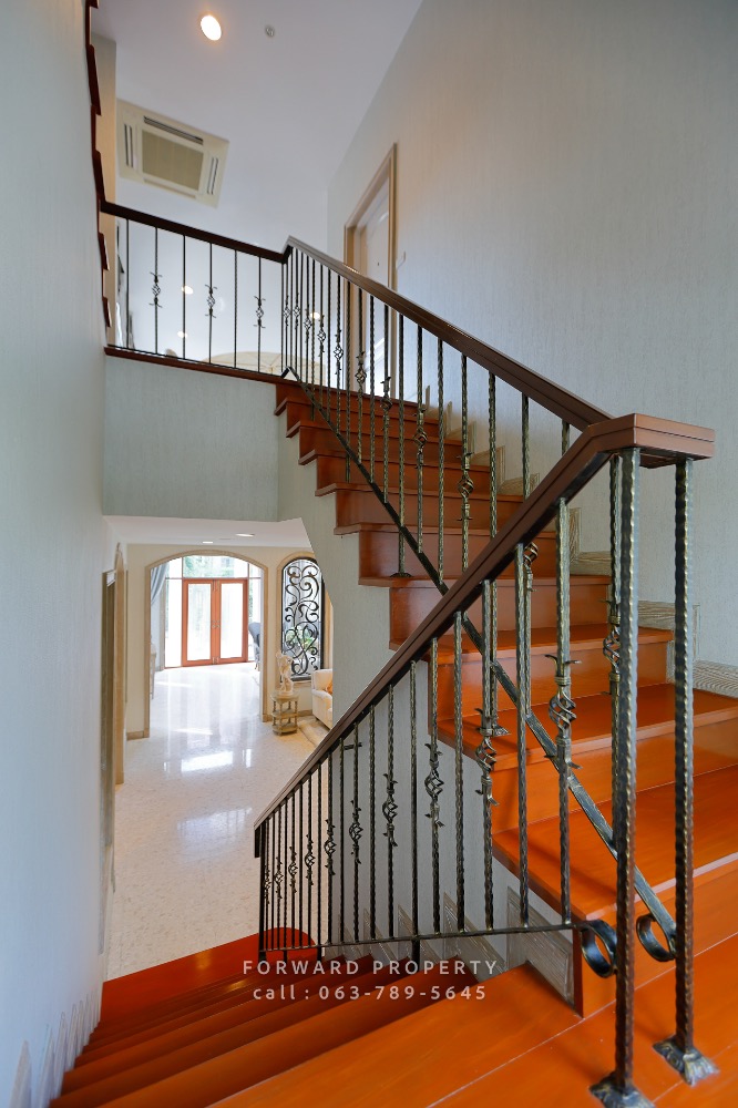 ขายบ้านนวมินทร์ รามอินทรา : ขายบ้านตัวอย่าง Grand Bangkok Boulevard รัชดา - รามอินทรา 2  แต่งครบทั้งหลัง หลังหัวมุม ไม่เคยอยู่อาศัย ใหม่ 100%