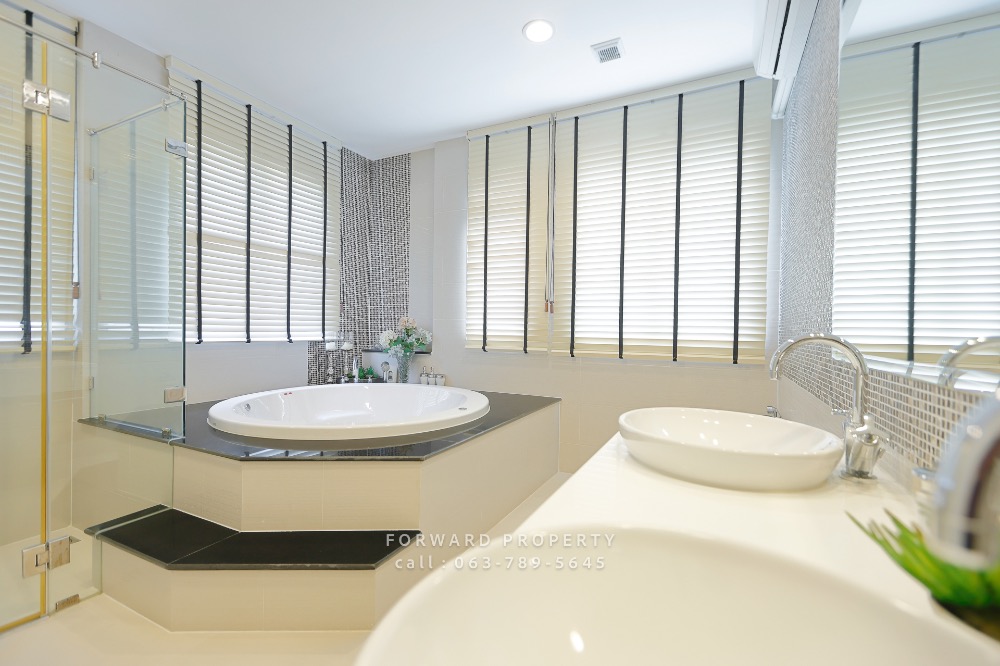 ขายบ้านนวมินทร์ รามอินทรา : ขายบ้านตัวอย่าง Grand Bangkok Boulevard รัชดา - รามอินทรา 2  แต่งครบทั้งหลัง หลังหัวมุม ไม่เคยอยู่อาศัย ใหม่ 100%