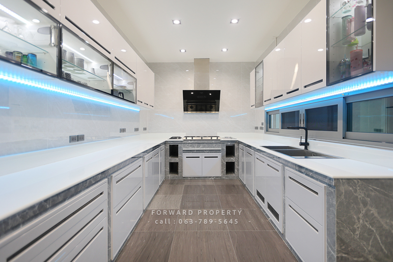 ขายบ้านบางนา แบริ่ง ลาซาล : ขายบ้านเดี่ยวขนาดใหญ่ 4 ชั้น + ดาดฟ้า 1550 ตารางเมตร  สุขุมวิท 105 ( ลาซาล) ใกล้โรงเรียนนานาชาติ Bangkok Patana School ( BPS )