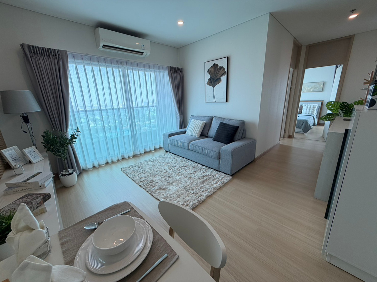 ขายคอนโดเกษตรศาสตร์ รัชโยธิน : ขายด่วน! คอนโดหรู วิวสระว่ายน้ำ ชั้นสูง 26 @Lumpini Park Phahol 32 ห้องใหญ่ 2 นอน 2 น้ำ สภาพนางฟ้า พร้อมอยู่ทันที!  คุ้มที่สุดในย่านเกษตร-รัชโยธิน! คอนโด High Rise ติดถนนใหญ่พหลโยธิน เดินทางง่ายเพียง 200 เมตรถึง BTS เสนานิคม ห้องสวย วิวเปิดโล่ง ตกแต่งครบเ