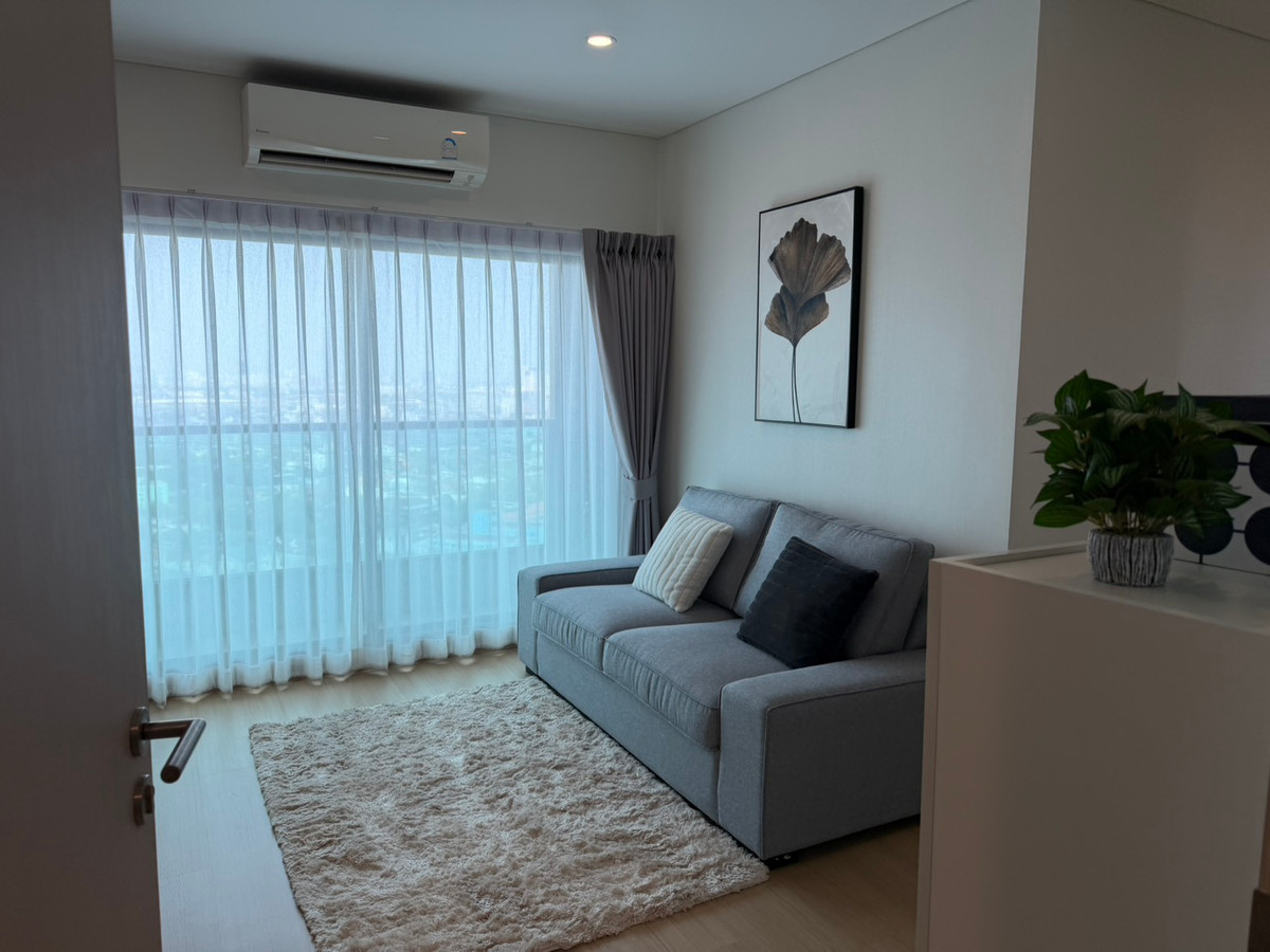 ขายคอนโดเกษตรศาสตร์ รัชโยธิน : ขายด่วน! คอนโดหรู วิวสระว่ายน้ำ ชั้นสูง 26 @Lumpini Park Phahol 32 ห้องใหญ่ 2 นอน 2 น้ำ สภาพนางฟ้า พร้อมอยู่ทันที!  คุ้มที่สุดในย่านเกษตร-รัชโยธิน! คอนโด High Rise ติดถนนใหญ่พหลโยธิน เดินทางง่ายเพียง 200 เมตรถึง BTS เสนานิคม ห้องสวย วิวเปิดโล่ง ตกแต่งครบเ