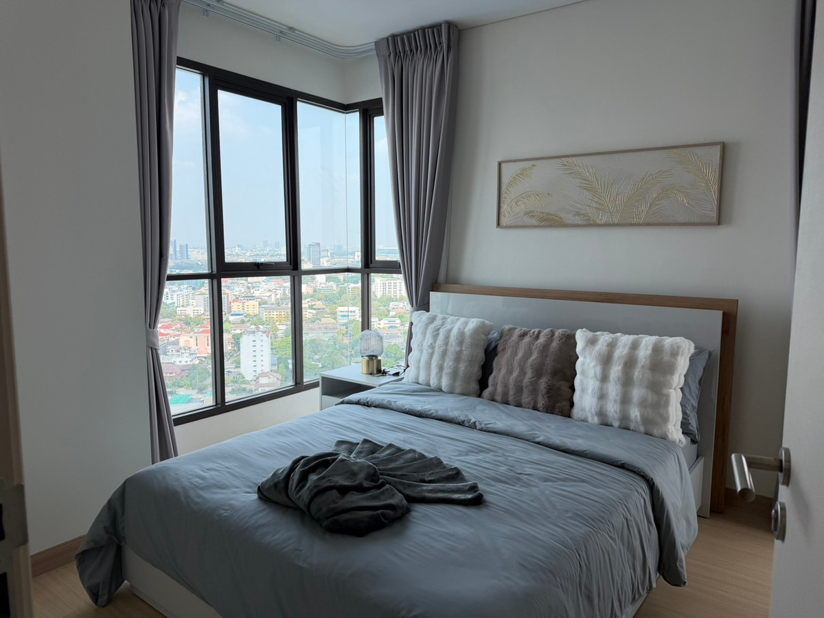 ขายคอนโดเกษตรศาสตร์ รัชโยธิน : ขายด่วน! คอนโดหรู วิวสระว่ายน้ำ ชั้นสูง 26 @Lumpini Park Phahol 32 ห้องใหญ่ 2 นอน 2 น้ำ สภาพนางฟ้า พร้อมอยู่ทันที!  คุ้มที่สุดในย่านเกษตร-รัชโยธิน! คอนโด High Rise ติดถนนใหญ่พหลโยธิน เดินทางง่ายเพียง 200 เมตรถึง BTS เสนานิคม ห้องสวย วิวเปิดโล่ง ตกแต่งครบเ