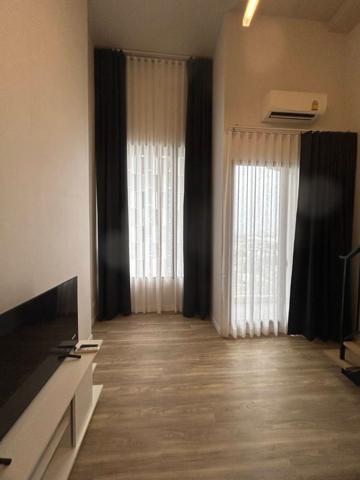 ให้เช่าคอนโดนวมินทร์ รามอินทรา : ห้องใหม่มาก เช่า 1 ห้องนอน Duplex 1 ห้องน้ำ  Blossom Condo @ Fashion Beyond