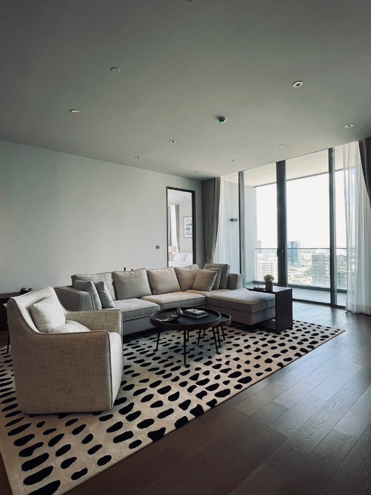 ขายคอนโดสุขุมวิท อโศก ทองหล่อ : 🔻ขายห้อง Resale Kraam Sukhumvit26 174.30 ตรม. ราคาดี 56.4 MB 2Bed 4Baht โทร 0959415999 (ณัฐ)