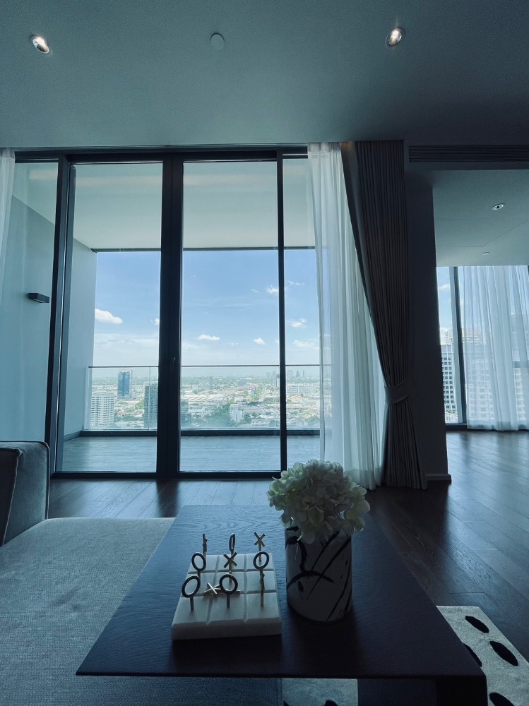 ขายคอนโดสุขุมวิท อโศก ทองหล่อ : 🔻ขายห้อง Resale Kraam Sukhumvit26 174.30 ตรม. ราคาดี 56.4 MB 2Bed 4Baht โทร 0959415999 (ณัฐ)