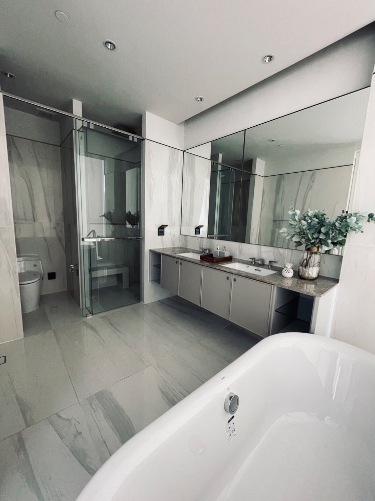 ขายคอนโดสุขุมวิท อโศก ทองหล่อ : 🔻ขายห้อง Resale Kraam Sukhumvit26 174.30 ตรม. ราคาดี 56.4 MB 2Bed 4Baht โทร 0959415999 (ณัฐ)