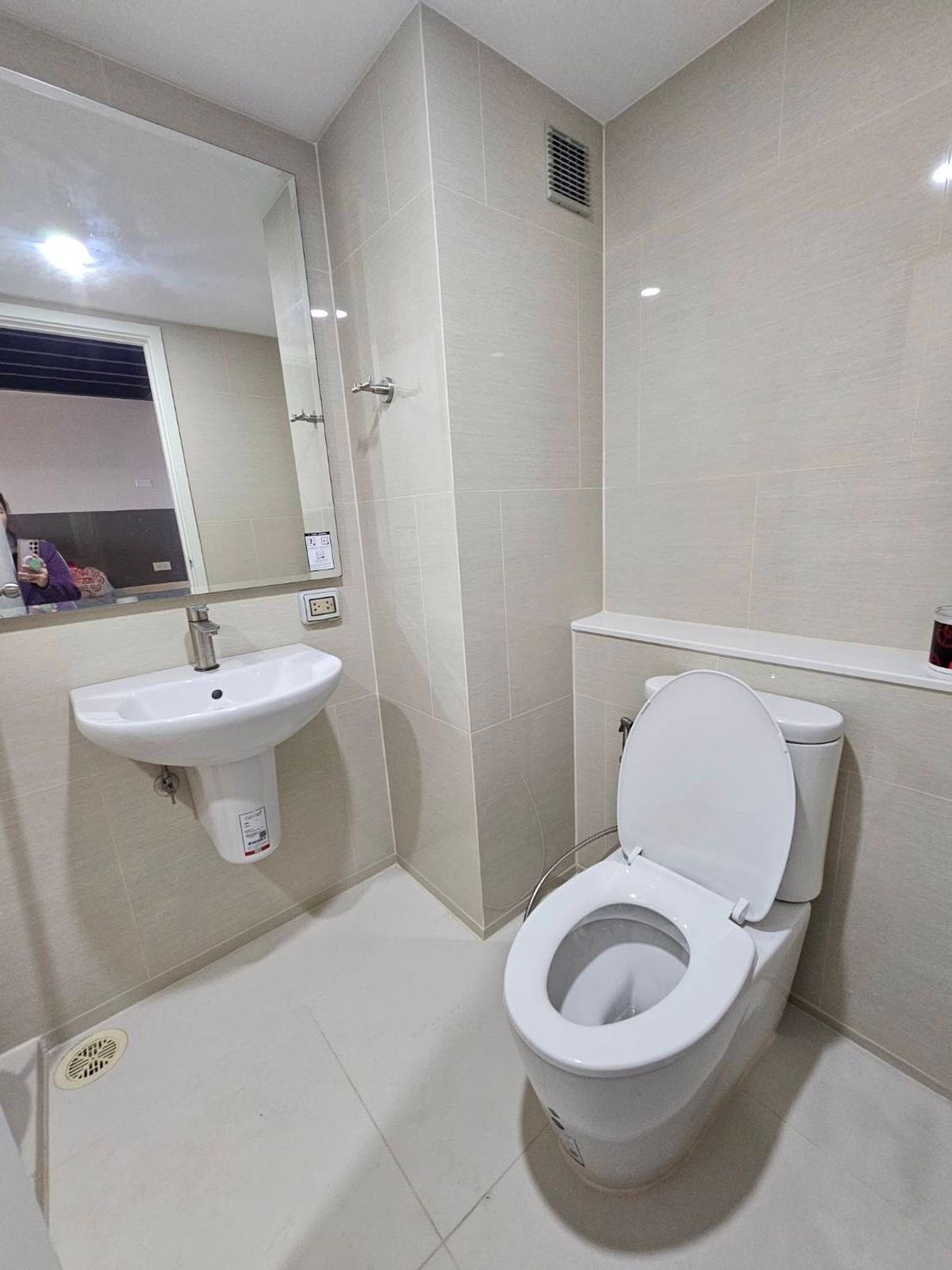 ให้เช่าคอนโดนวมินทร์ รามอินทรา : ห้องใหม่มาก เช่า 1 ห้องนอน Duplex 1 ห้องน้ำ  Blossom Condo @ Fashion Beyond