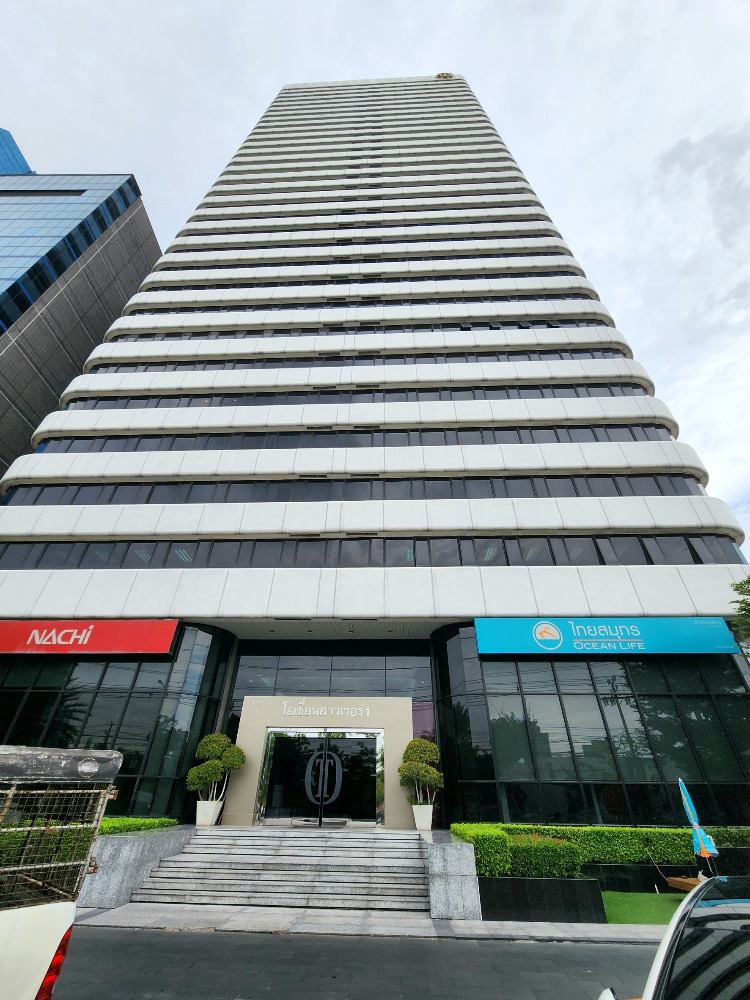 For SaleOfficeKhlongtoei, Kluaynamthai : Foreigners can buy this property - Office space for sale on the Ocean Tower 1 building, area 300-600 sq.m.