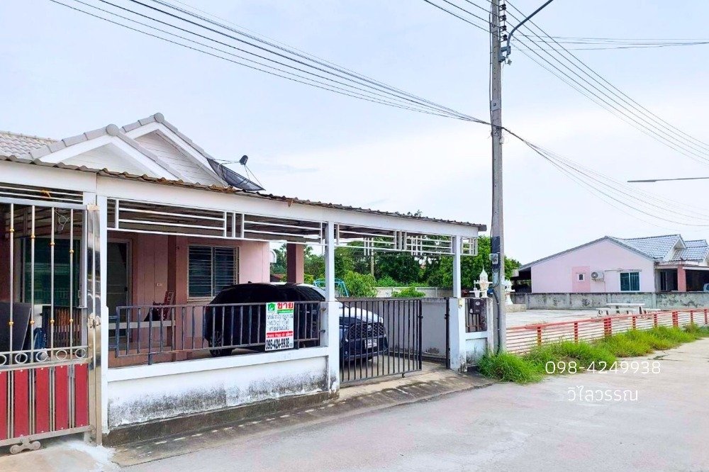 ขายทาวน์โฮมสุพรรณบุรี : ขายทาวน์เฮ้าส์ 34.5 ตรว. หมู่บ้านน้ำเพชร4 หลังมุม ใกล้ รพ.เจ้าพระยายมราช ต.รั้วใหญ่ อ.เมือง จ.สุพรรณบุรี บ้านสวย พร้อมอยู่