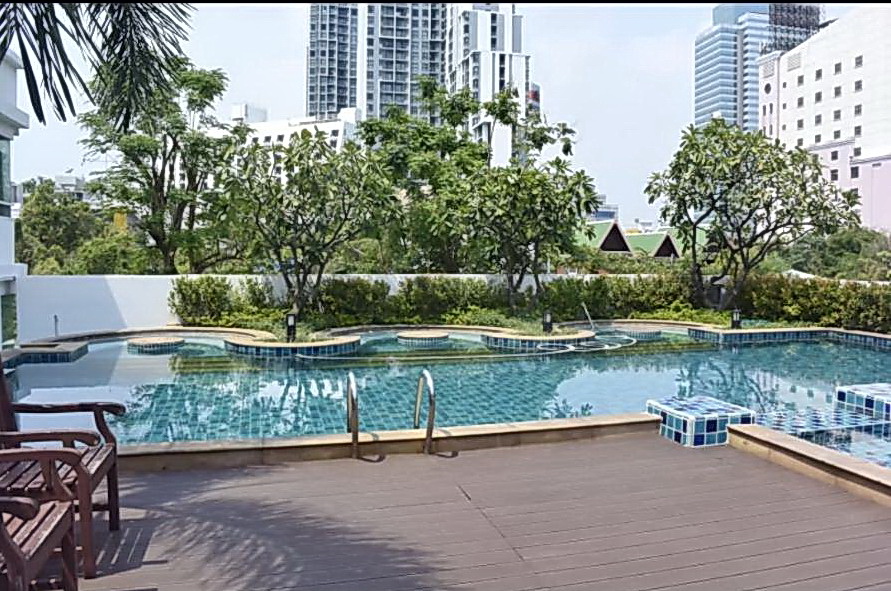 For RentCondoRatchadapisek, Huaikwang, Suttisan : 📣 Condo for rent, Chateau In Town Ratchada 17, corner room, near MRT Huai Khwang - Sutthisan, large room, ready to move in.