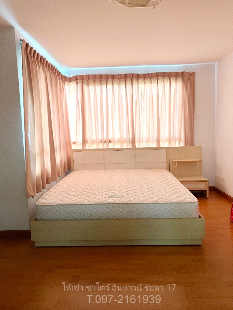 For RentCondoRatchadapisek, Huaikwang, Suttisan : 📣 Condo for rent, Chateau In Town Ratchada 17, corner room, near MRT Huai Khwang - Sutthisan, large room, ready to move in.