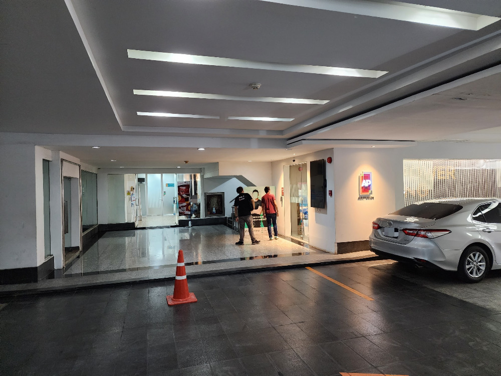 For SaleOfficeKhlongtoei, Kluaynamthai : Office space for sale on the Ocean Tower 1 building, 318 sq.m.