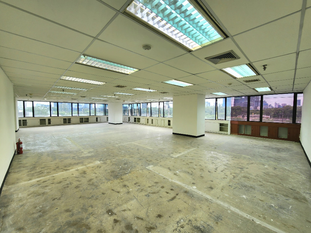 For SaleOfficeKhlongtoei, Kluaynamthai : Office space for sale on the Ocean Tower 1 building, 308 sq.m.