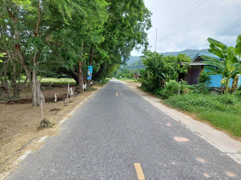 ขายที่ดินสระบุรี : ขายที่ดินเปล่า 10.5 ไร่ ใกล้อ่างเก็บน้ำเขาแก้ว ติดถนนสาธารณประโยชน์ คลองเรือ วิหารแดง สระบุรี