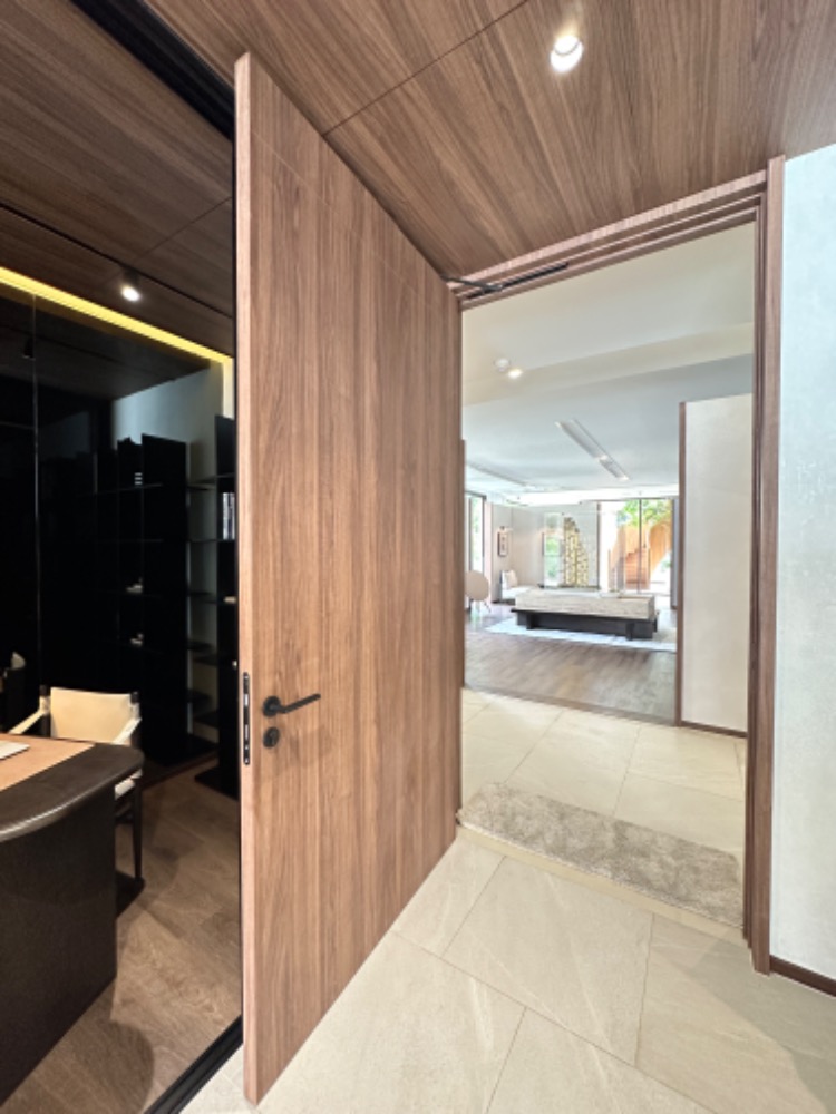 For SaleCondoSilom, Saladaeng, Bangrak : Condo for sale, Romm Convent, price 14.3 million baht, 1Bed, ask for more information or make an appointment to see the room 📞0959415999