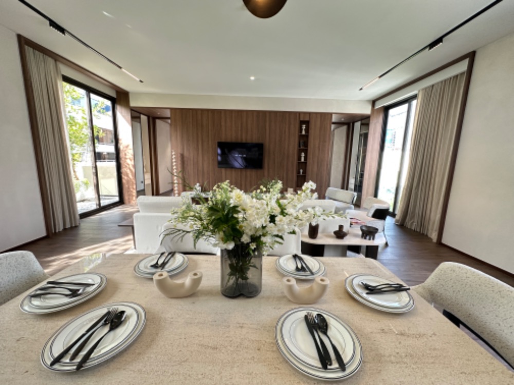 For SaleCondoSilom, Saladaeng, Bangrak : Condo for sale, Romm Convent, price 14.3 million baht, 1Bed, ask for more information or make an appointment to see the room 📞0959415999