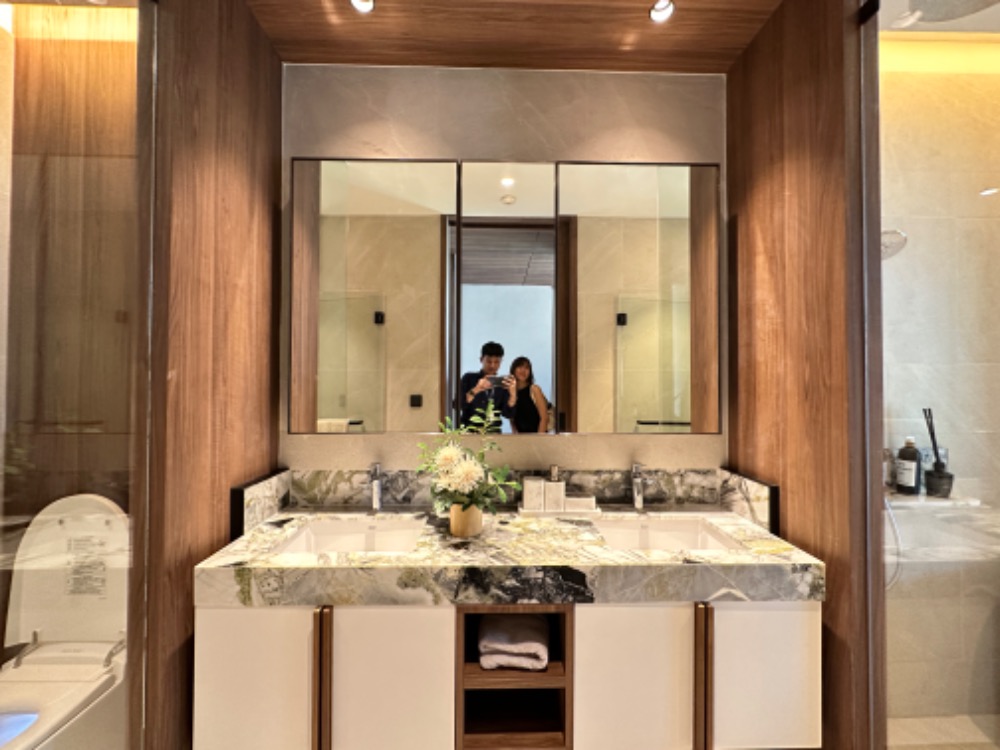 For SaleCondoSilom, Saladaeng, Bangrak : Condo for sale, Romm Convent, price 14.3 million baht, 1Bed, ask for more information or make an appointment to see the room 📞0959415999