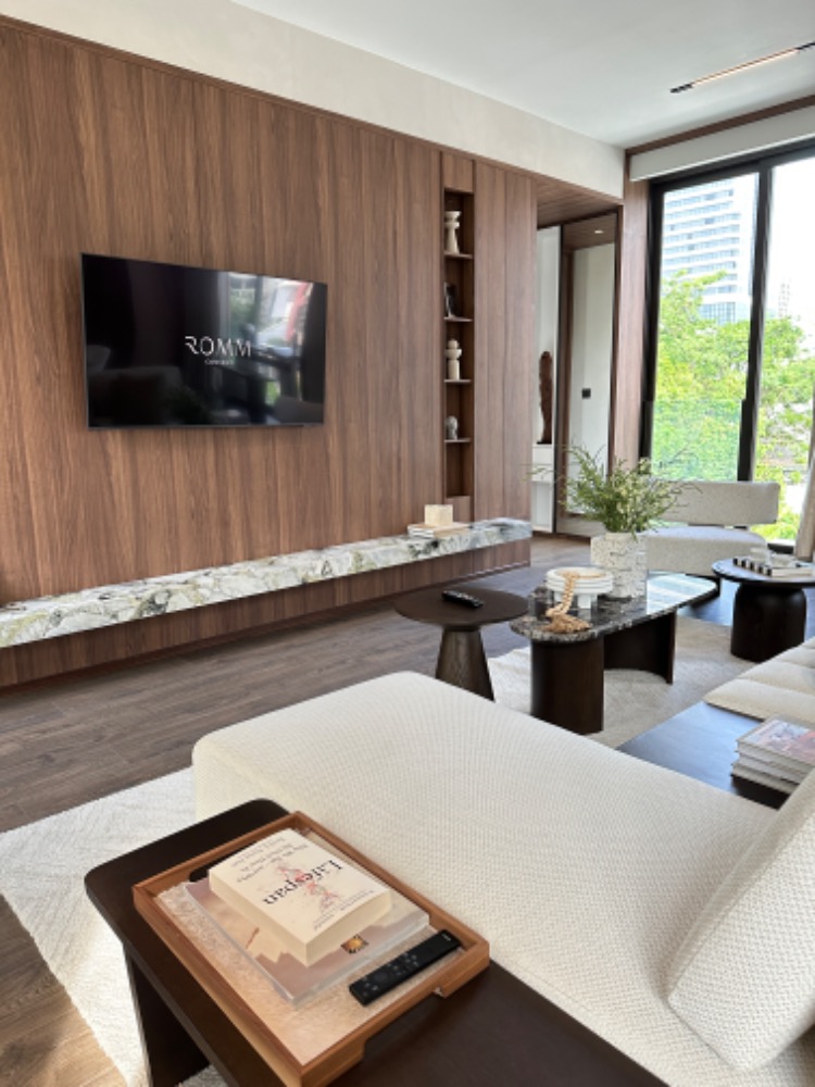 For SaleCondoSilom, Saladaeng, Bangrak : Condo for sale, Romm Convent, price 14.3 million baht, 1Bed, ask for more information or make an appointment to see the room 📞0959415999