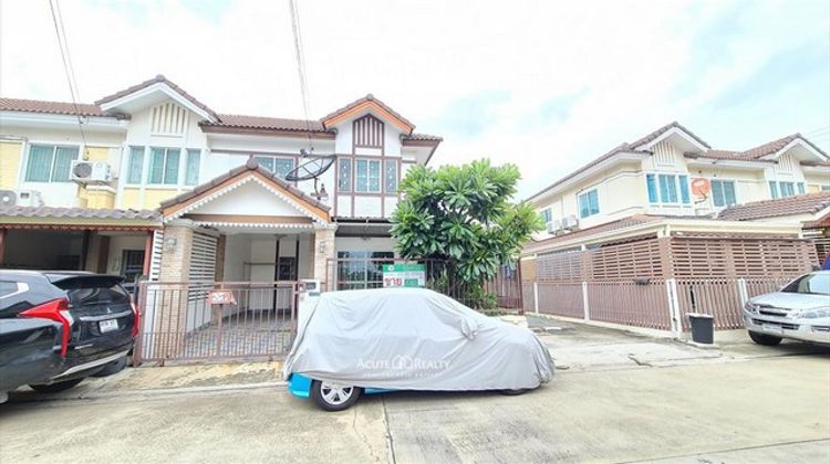 For RentTownhomeRathburana, Suksawat : Cheap townhome for sale in Rama 2 area.
