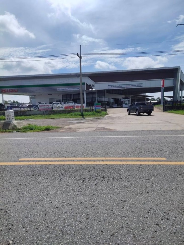 ขายที่ดินนครสวรรค์ : ขายที่ดิน เนื้อที่ 3 ไร่ 54.4 ตารางวา ติดถนนใหญ่ หมายเลข 11 ติดศูนย์รถยนต์อีซูซุ Isuzu ใกล้สี่แยกหนองบัว ฝั่งขาเข้ากรุงเทพ ตำบลหนองบัว อำเภอหนองบัว จังหวัดนครสวรรค์