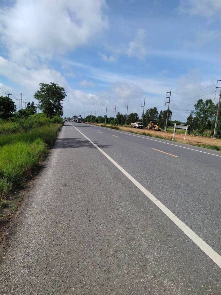 ขายที่ดินนครสวรรค์ : ขายที่ดิน เนื้อที่ 3 ไร่ 54.4 ตารางวา ติดถนนใหญ่ หมายเลข 11 ติดศูนย์รถยนต์อีซูซุ Isuzu ใกล้สี่แยกหนองบัว ฝั่งขาเข้ากรุงเทพ ตำบลหนองบัว อำเภอหนองบัว จังหวัดนครสวรรค์