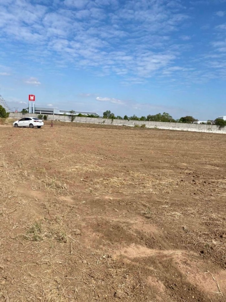 ขายที่ดินนครสวรรค์ : ขายที่ดิน เนื้อที่ 3 ไร่ 54.4 ตารางวา ติดถนนใหญ่ หมายเลข 11 ติดศูนย์รถยนต์อีซูซุ Isuzu ใกล้สี่แยกหนองบัว ฝั่งขาเข้ากรุงเทพ ตำบลหนองบัว อำเภอหนองบัว จังหวัดนครสวรรค์