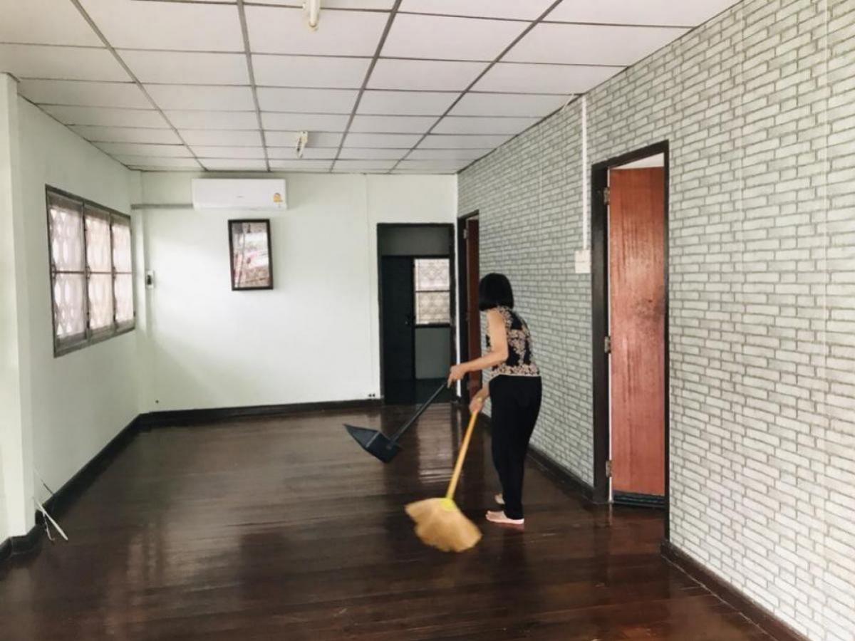 ให้เช่าบ้านรัชดา ห้วยขวาง : 🔥🔥 ด่วน ทำเลทอง  ให้เช่าบ้านรัชดาซอย 42 🔥🔥ให้เช่าบ้านเดี่ยว ชั้นเดียว🏠