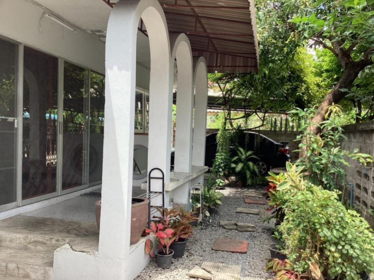 ให้เช่าบ้านรัชดา ห้วยขวาง : 🔥🔥 ด่วน ทำเลทอง  ให้เช่าบ้านรัชดาซอย 42 🔥🔥ให้เช่าบ้านเดี่ยว ชั้นเดียว🏠