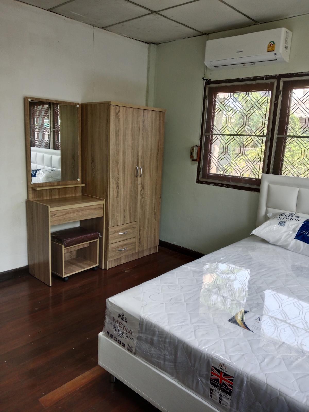 ให้เช่าบ้านรัชดา ห้วยขวาง : 🔥🔥 ด่วน ทำเลทอง  ให้เช่าบ้านรัชดาซอย 42 🔥🔥ให้เช่าบ้านเดี่ยว ชั้นเดียว🏠