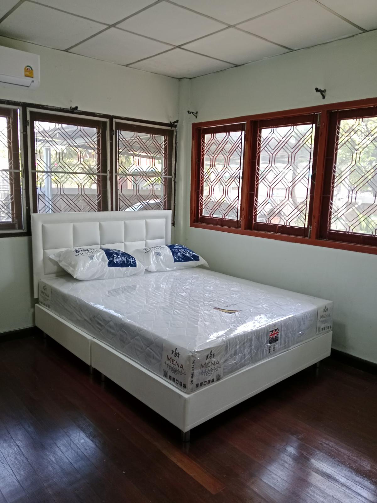 ให้เช่าบ้านรัชดา ห้วยขวาง : 🔥🔥 ด่วน ทำเลทอง  ให้เช่าบ้านรัชดาซอย 42 🔥🔥ให้เช่าบ้านเดี่ยว ชั้นเดียว🏠