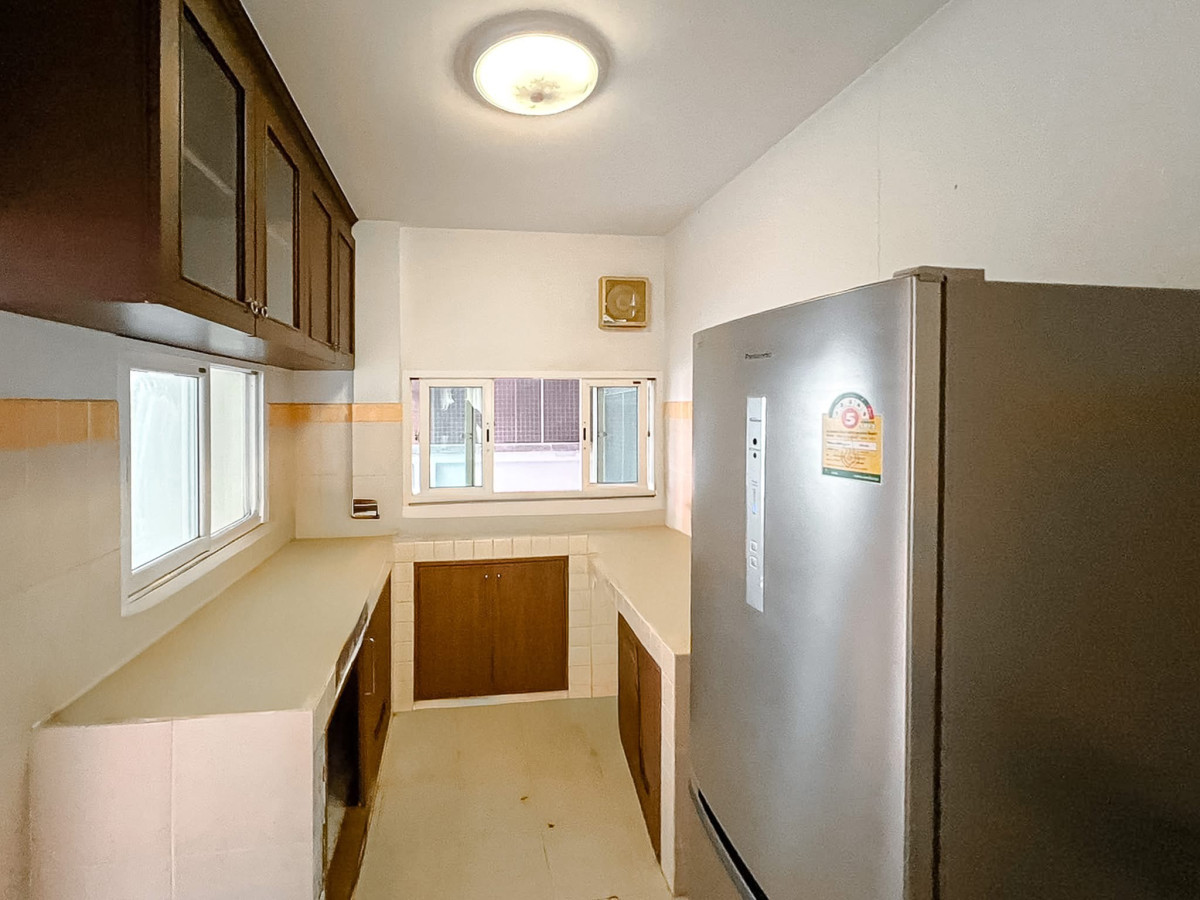 ขายบ้านนวมินทร์ รามอินทรา : ขายบ้าน  เดอะ เซนโทร รามอินทรา คันนายาว เขต คันนายาว กรุงเทพ     CX-144477