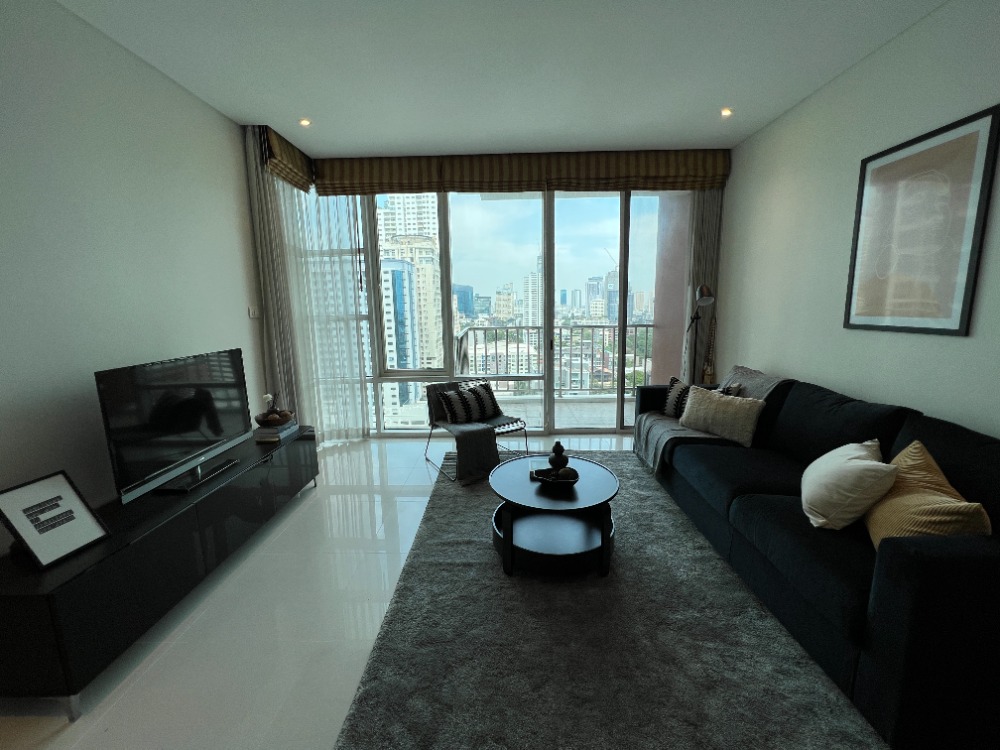 ให้เช่าคอนโดสุขุมวิท อโศก ทองหล่อ : Fully Furnished 2 Beds for Rent!
