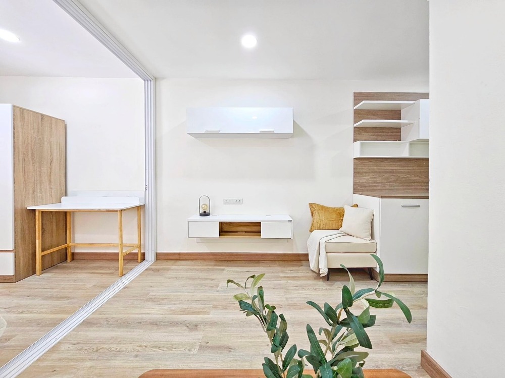 ขายคอนโดลาดพร้าว เซ็นทรัลลาดพร้าว : คอนโดรัชดาเพรสทีจ  ลาดพร้าว48  ขนาดห้อง 31 ตร.ม. แต่งครบพร้อมอยู่