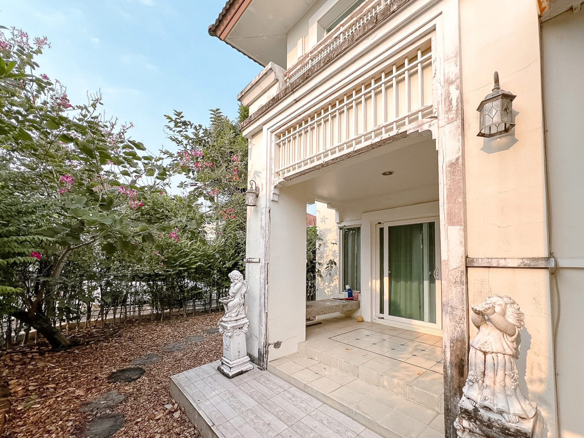 ขายบ้านนวมินทร์ รามอินทรา : ขายบ้าน  เดอะ เซนโทร รามอินทรา คันนายาว เขต คันนายาว กรุงเทพ     CX-144477